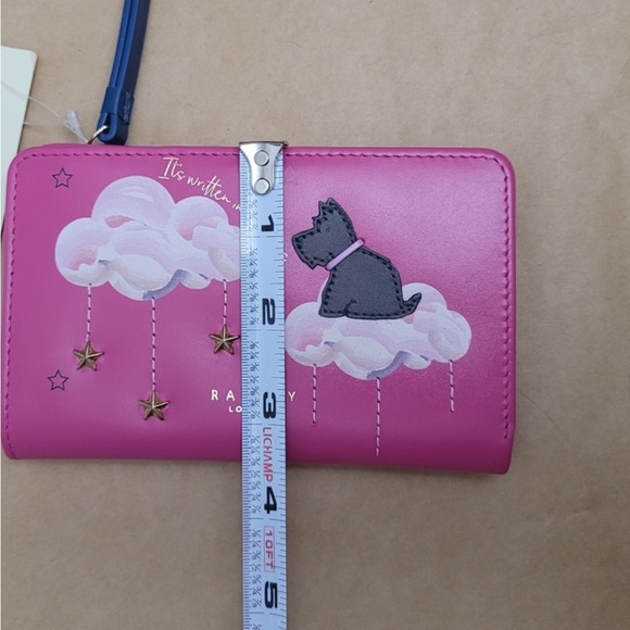Radley London with clouds and stars Pink Wallet comes with dust cover - Picture 3 of 5